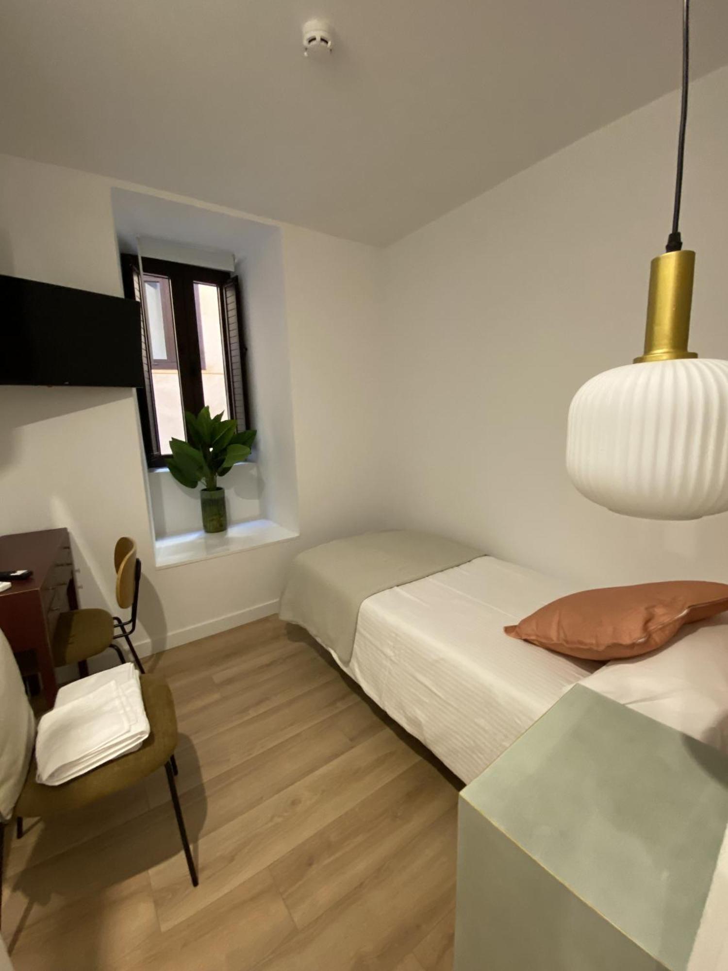 Apartamentos Penalara Сеговия Екстериор снимка